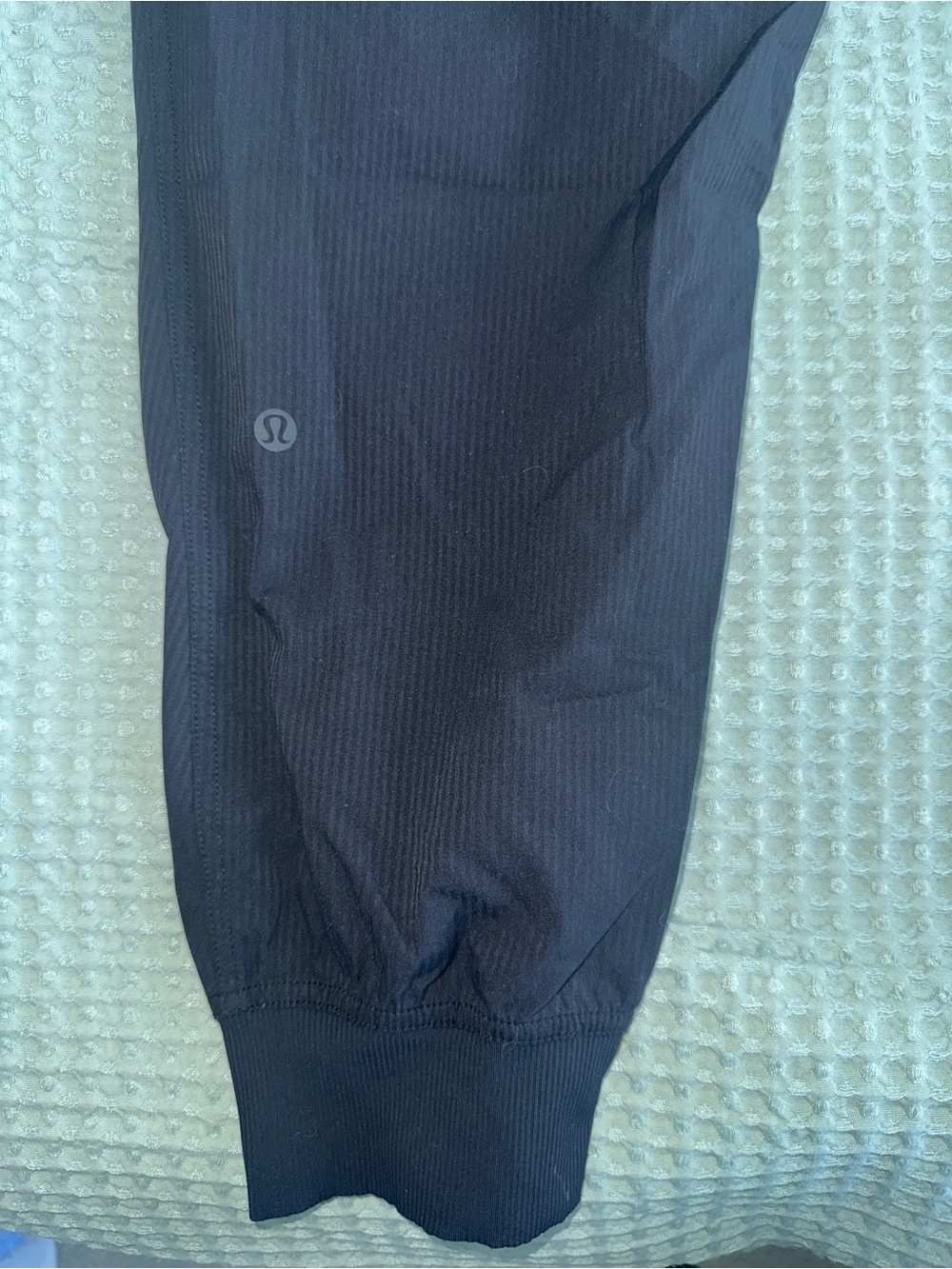 Lululemon Dance Studio Mid-Rise Jogger
Black size 12 - Picture 5 of 5